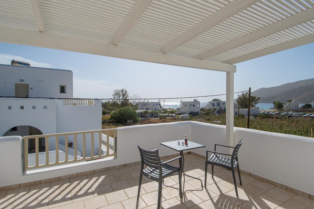 Muses Apartment Aegiali Bagian luar foto